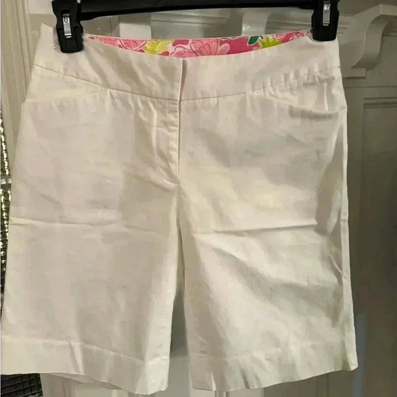 Lilly Pulitzer women’s chino white shorts size 4 - Picture 1 of 5